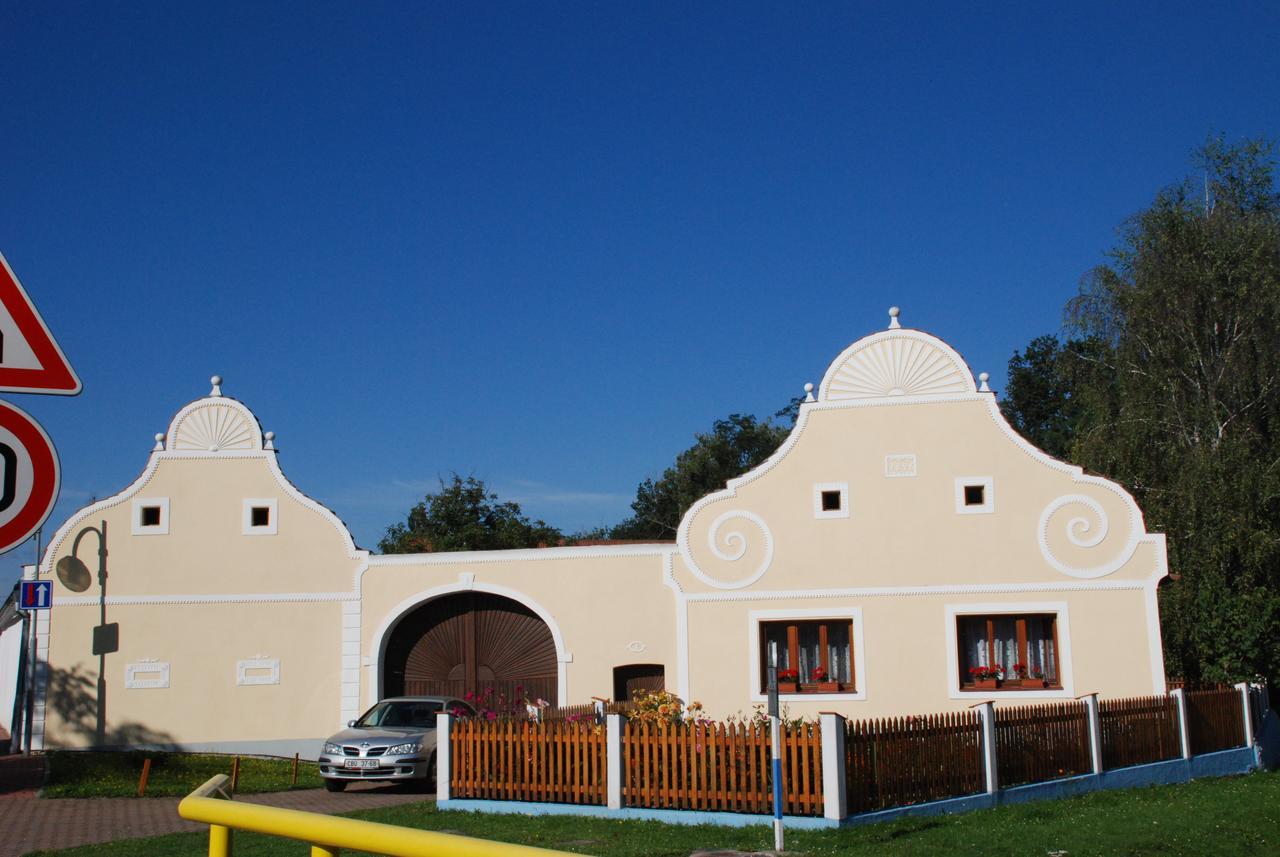 Penzion Hortenzie Usilne Exterior foto